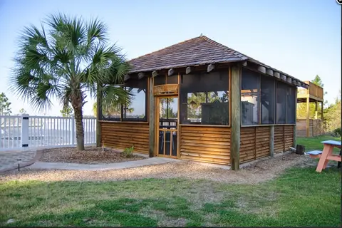 Sunset Isle RV and Yacht Club Resort