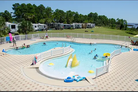 Sunset Isle RV and Yacht Club Resort