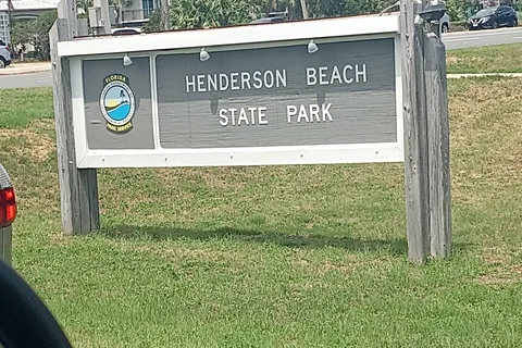 parc d'État Henderson Beach