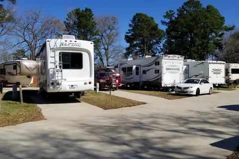 Lake Palestine Gateway RV Park