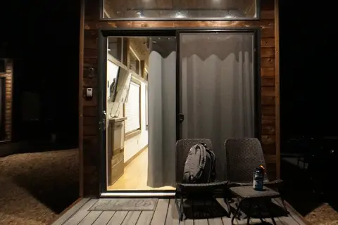 Cliffside Cabins and RV Park