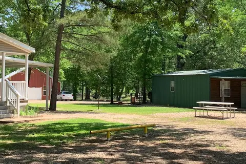 Shady Oaks RV, Cabins and GuestHouse
