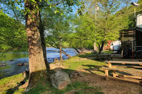 Grumpy Bear RV Park and Campground