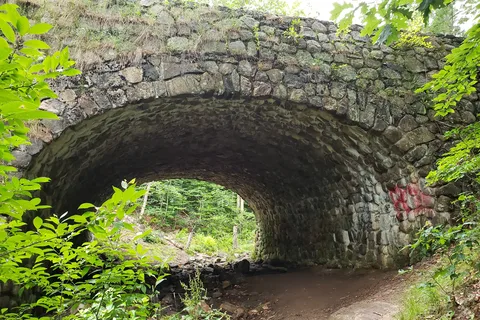 Devil's Hopyard State Park
