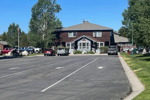 Yellowstone Grizzly RV Park