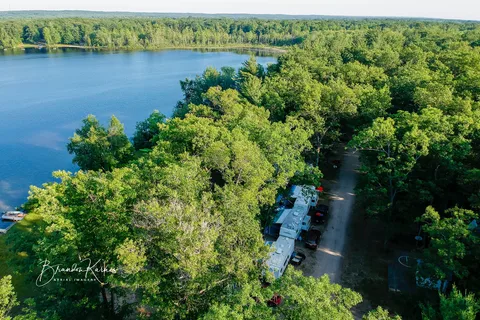 Pickerel Lakeside Campground and Cottages