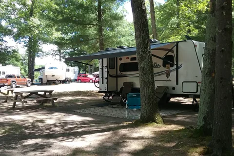Pickerel Lakeside Campground and Cottages