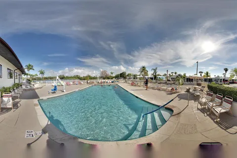 Siesta Bay RV Resort