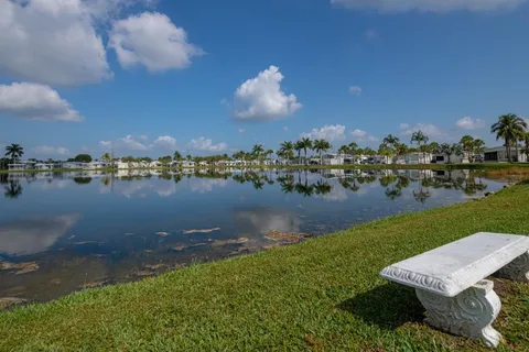 Siesta Bay RV Resort
