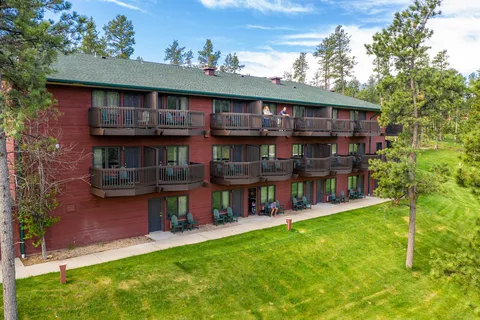 Mount Rushmore KOA at Palmer Gulch Resort