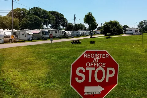 Meadowlark RV Park