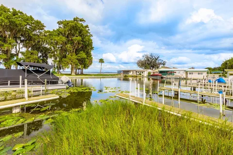 Lake Point - A Cobblestone Community