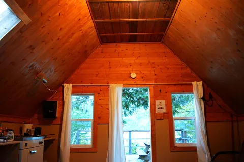 Kinbasket Lake Resort