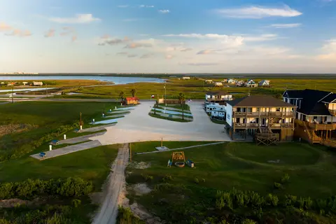 The Breeze Hotel and RV Park