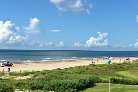 The Breeze Hotel and RV Park