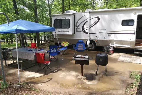 Armadillo Circle - Beavers Bend State Park