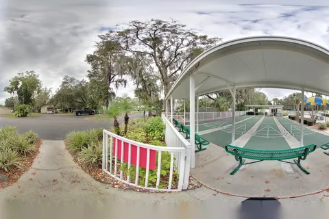 Tampa East RV Resort