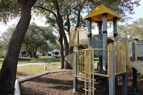 Tampa East RV Resort
