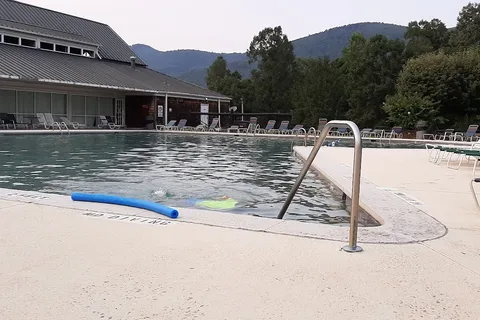 R-Ranch In The Mountains - Members