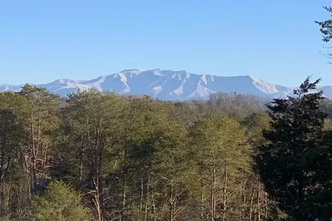 Smoky Hollow Outdoor Resort