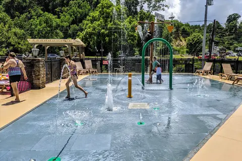 Riveredge RV Park and Log Cabin Rentals
