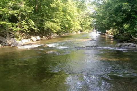 Riveredge RV Park and Log Cabin Rentals