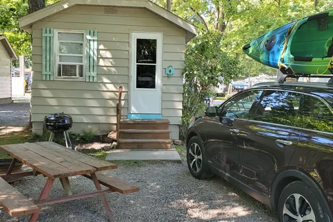 Shade Acres Campground and Cottages