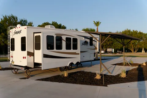 The Palms at Lake Whitney RV Resort & Storage