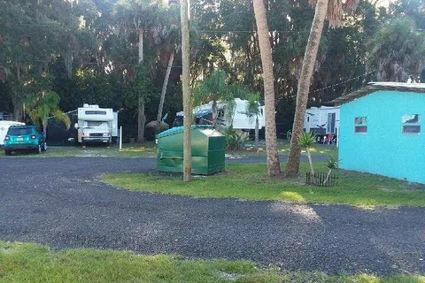 Lynchs Landing RV Park and Cottages