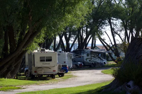 Jolley Camper RV and Cottages
