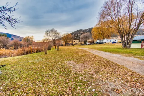 Lost Trail - Motel, RV Park, and Campground