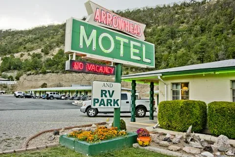 Arrowhead Motel and RV Park
