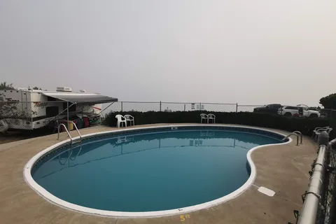 Camp-Along Resort