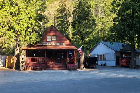 Alberts Landing Campground RV Park and Store
