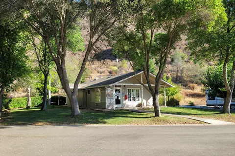Uvas Pines RV Park