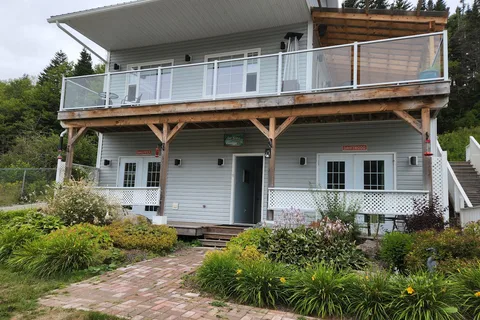 Bayview Motel, Chalets, and RV Park