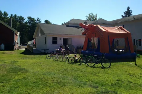 Lake Ivanhoe Inn and Campsites