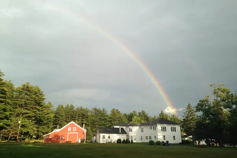 Lake Ivanhoe Inn and Campsites