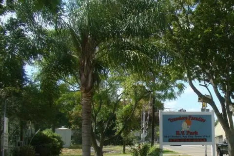 Travelers Paradise RV Park