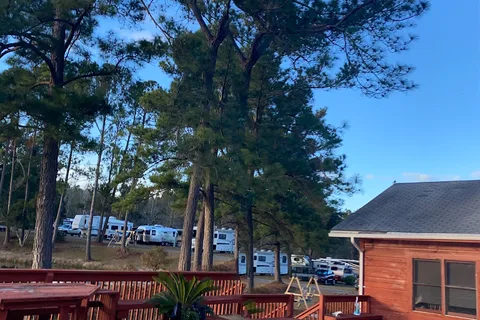McIntosh Lake RV Park
