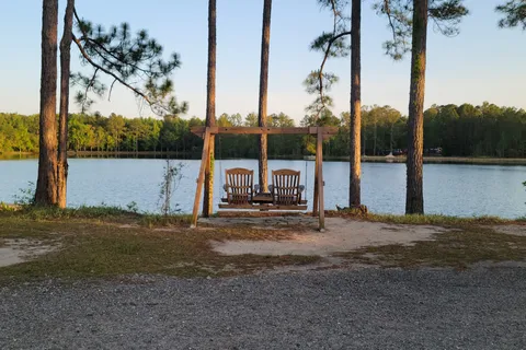 McIntosh Lake RV Park