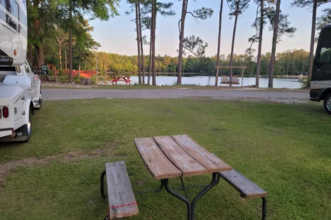 McIntosh Lake RV Park