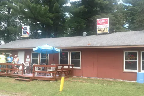 Wolfs Den Campground and Tavern
