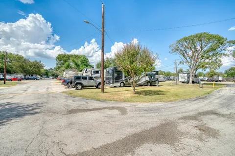 BCs Village 21 RV Park
