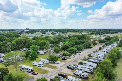 BCs Village 21 RV Park