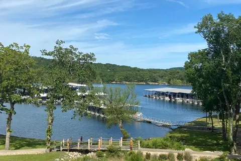 Port of Kimberling Marina and Resort
