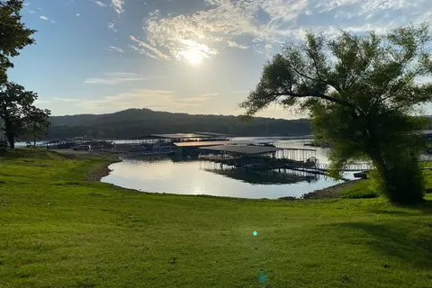 Port of Kimberling Marina and Resort