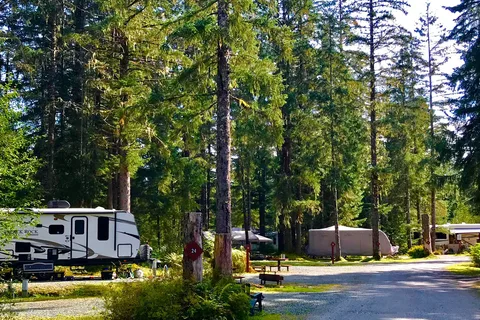 Glacier Nalu Campground Resort
