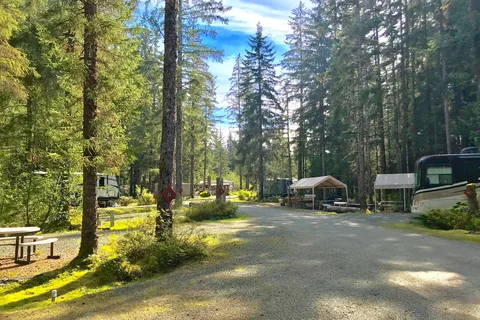 Glacier Nalu Campground Resort