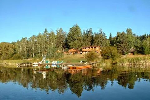 Pinantan Lake Resort